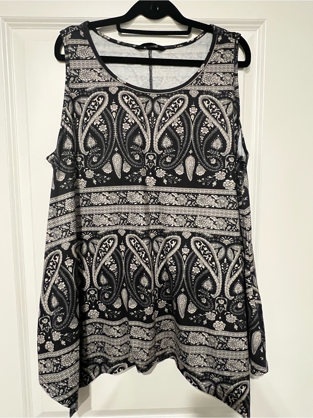 BloomChic Black & White Paisley Tank Top